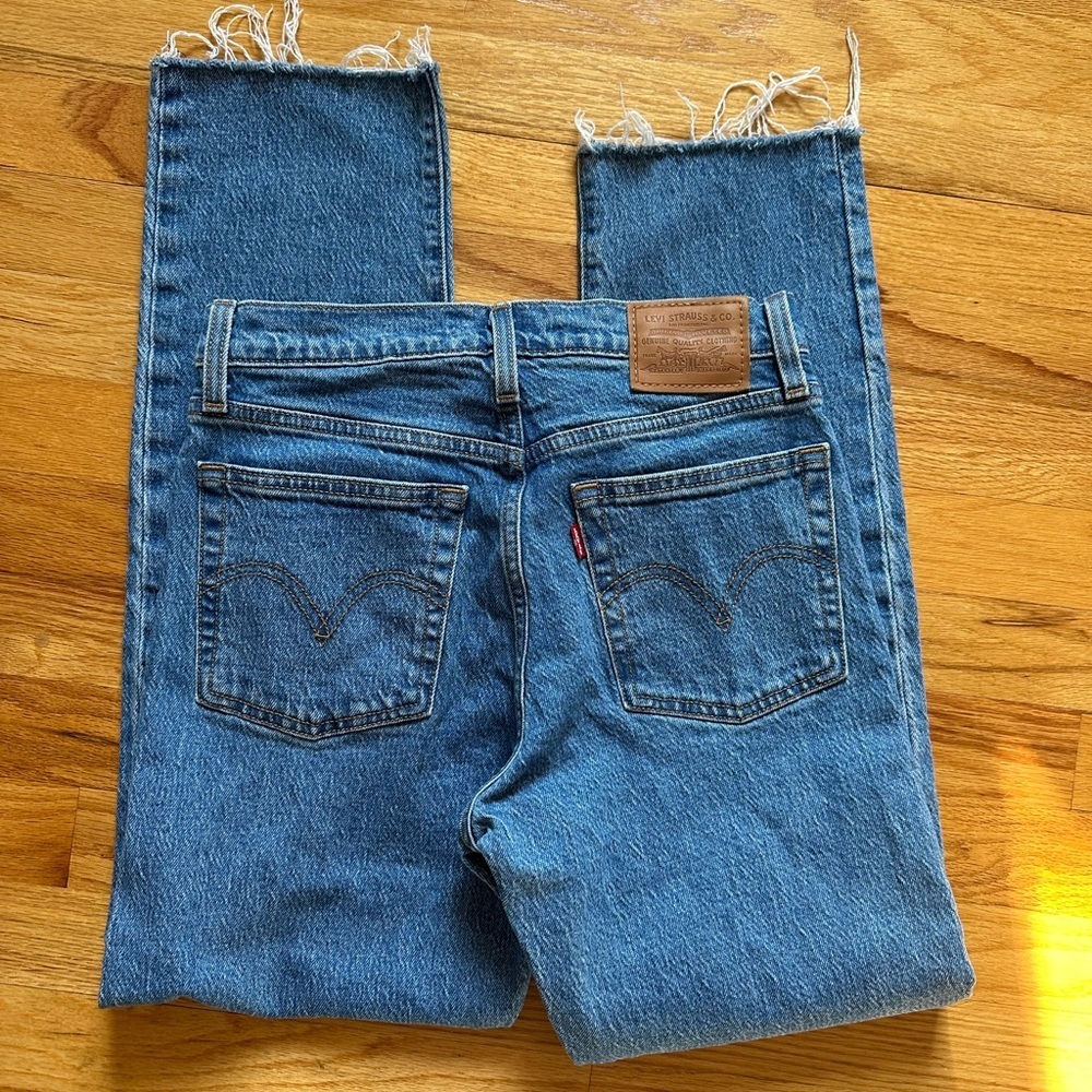 Levi's Wedgie Straight Cropped Raw Hem Blue Jeans size 25 - Picture 9 of 9